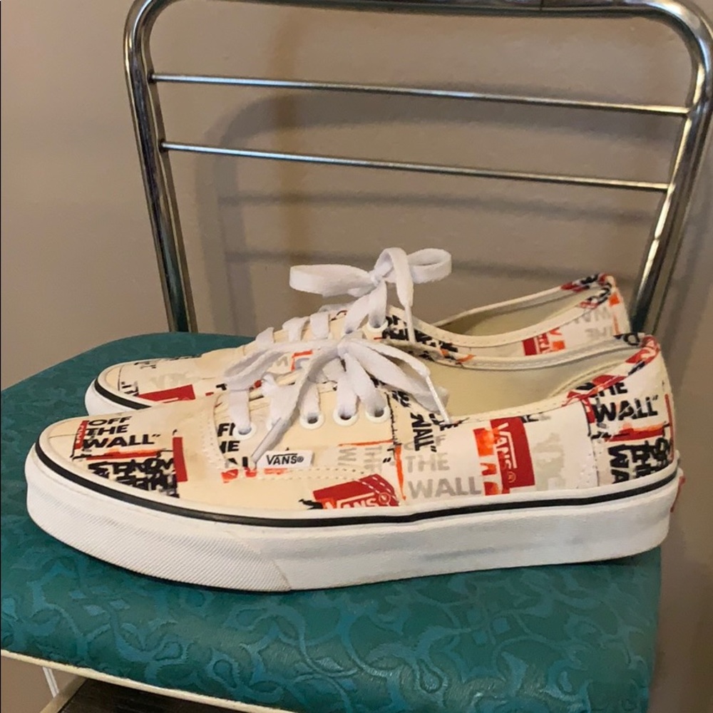 Never worn - VANS authentic